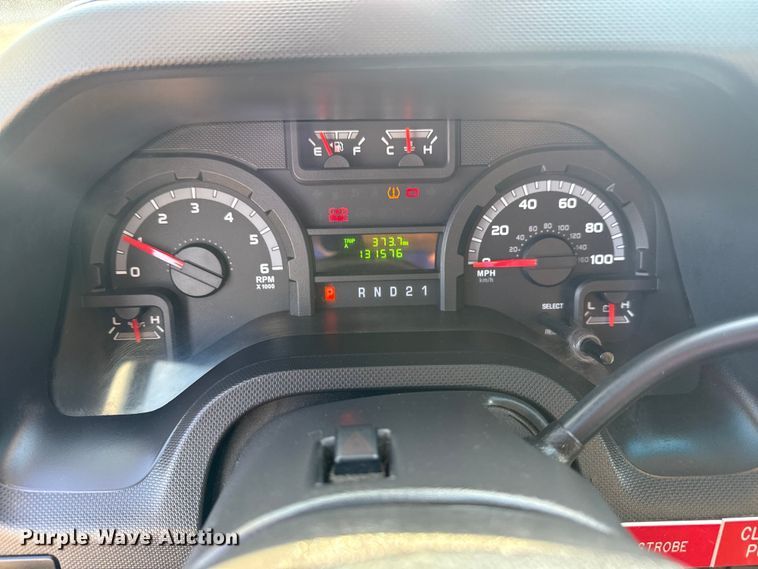 image for item EG2094 2010 Ford E350 van with bucket lift