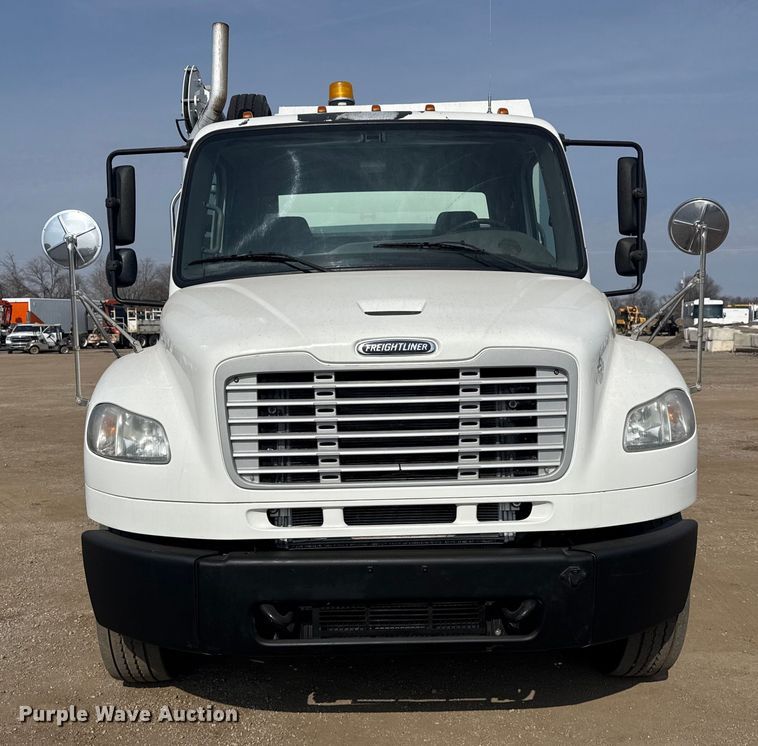 image for item EG2095 2014 Freightliner Business Class M2 utility / service truck
