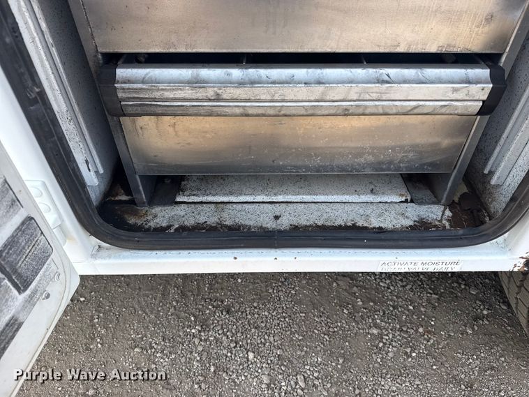 image for item EG2095 2014 Freightliner Business Class M2 utility / service truck