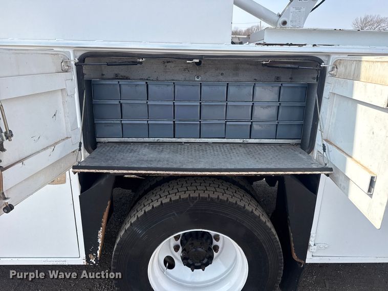 image for item EG2095 2014 Freightliner Business Class M2 utility / service truck