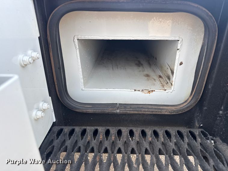 image for item EG2095 2014 Freightliner Business Class M2 utility / service truck