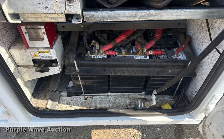 image for item EG2095 2014 Freightliner Business Class M2 utility / service truck