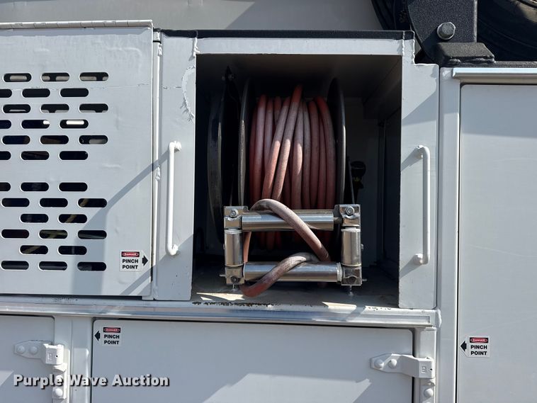 image for item EG2095 2014 Freightliner Business Class M2 utility / service truck