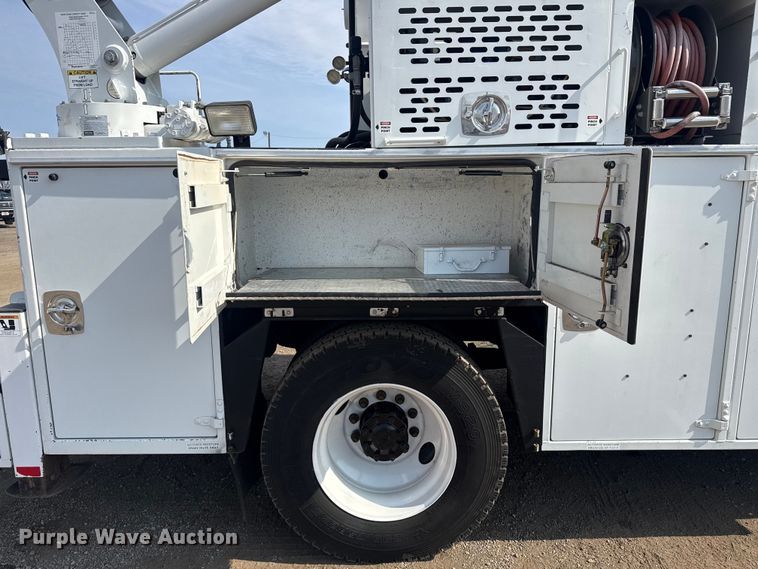 image for item EG2095 2014 Freightliner Business Class M2 utility / service truck