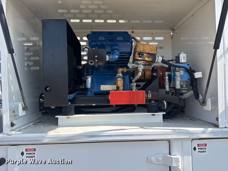 image for item EG2095 2014 Freightliner Business Class M2 utility / service truck