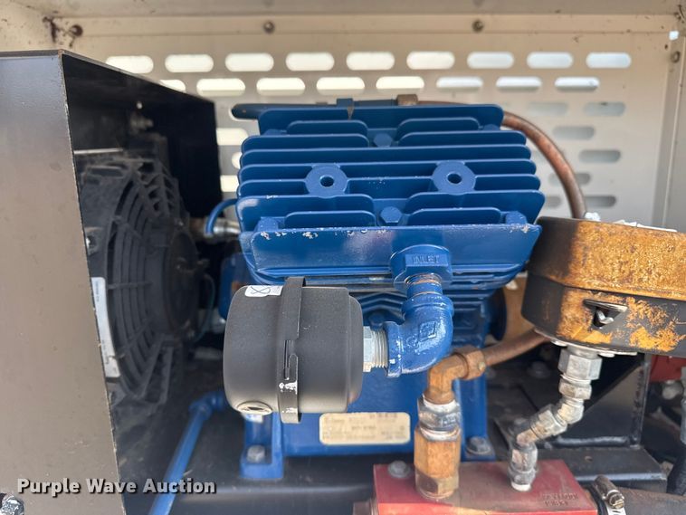 image for item EG2095 2014 Freightliner Business Class M2 utility / service truck