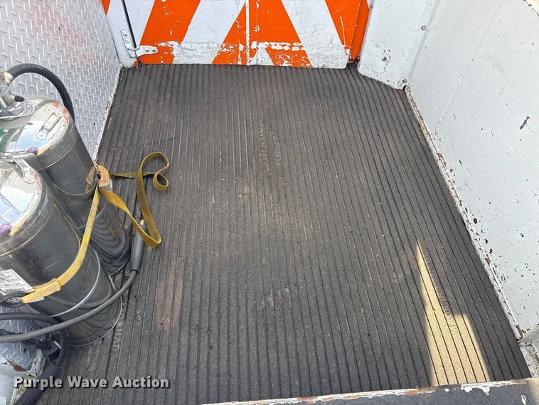 image for item EG2095 2014 Freightliner Business Class M2 utility / service truck