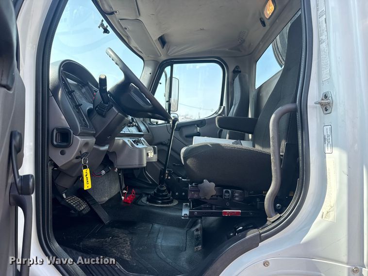 image for item EG2095 2014 Freightliner Business Class M2 utility / service truck