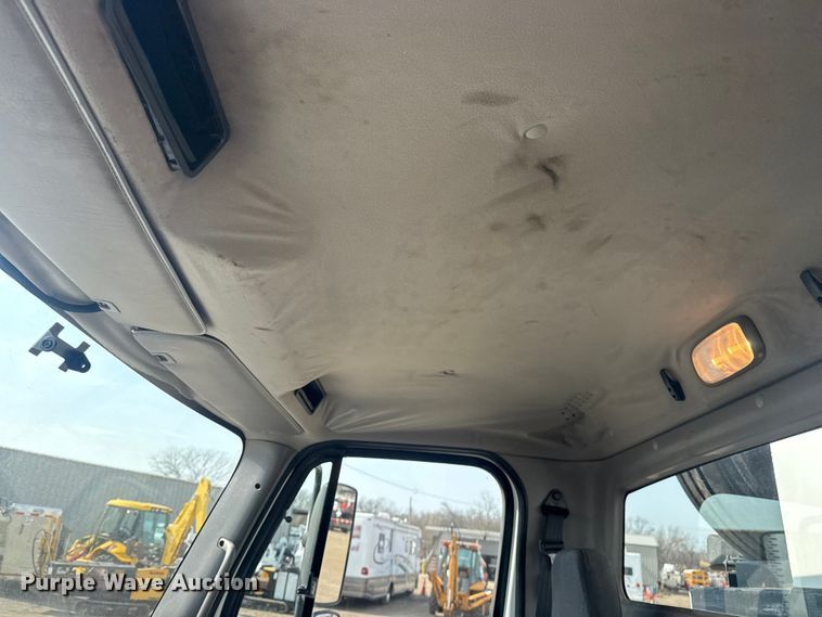 image for item EG2095 2014 Freightliner Business Class M2 utility / service truck