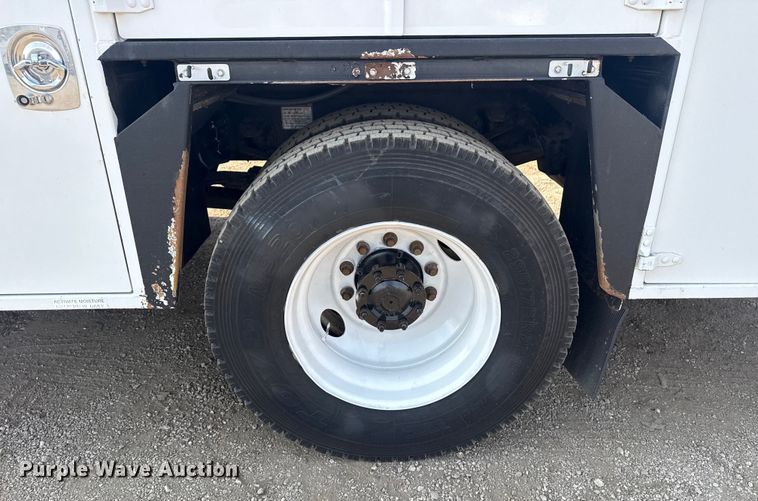 image for item EG2095 2014 Freightliner Business Class M2 utility / service truck