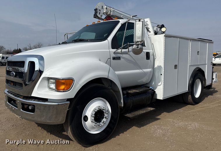 image for item EG2096 2011 Ford F650 Super Duty  utility / service truck