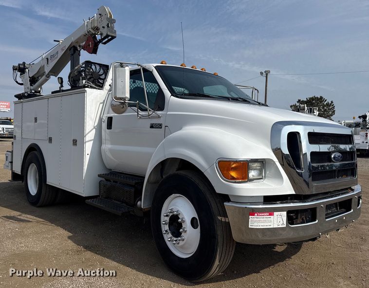 image for item EG2096 2011 Ford F650 Super Duty  utility / service truck