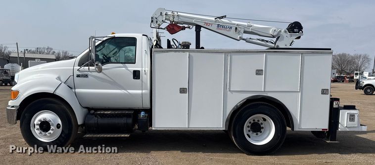 image for item EG2096 2011 Ford F650 Super Duty  utility / service truck
