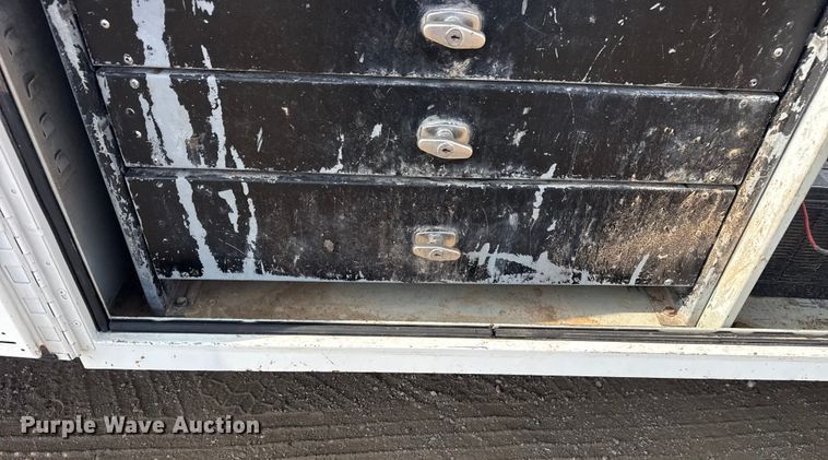 image for item EG2096 2011 Ford F650 Super Duty  utility / service truck