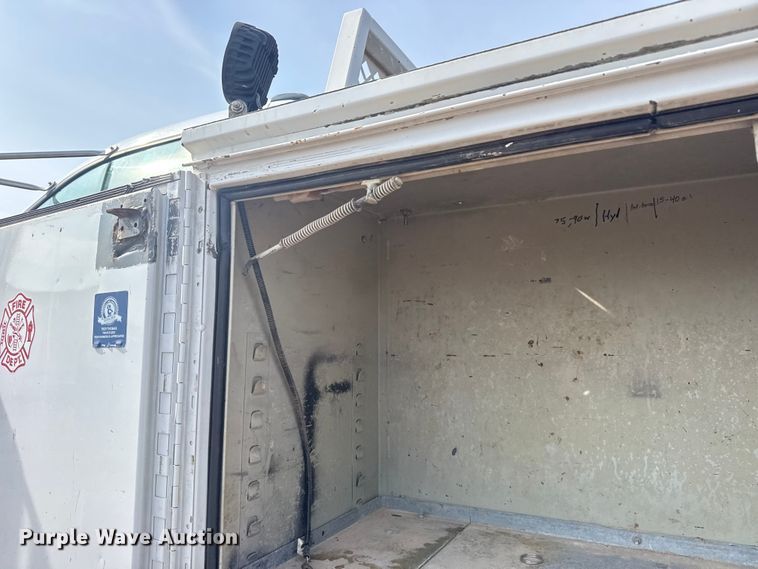 image for item EG2096 2011 Ford F650 Super Duty  utility / service truck