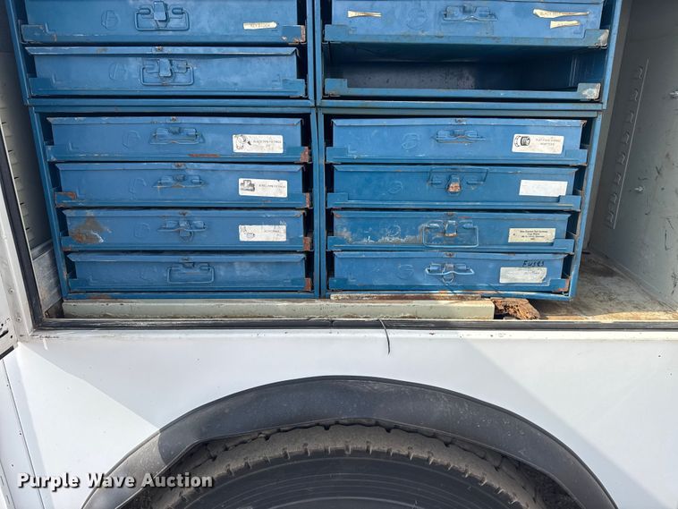 image for item EG2096 2011 Ford F650 Super Duty  utility / service truck