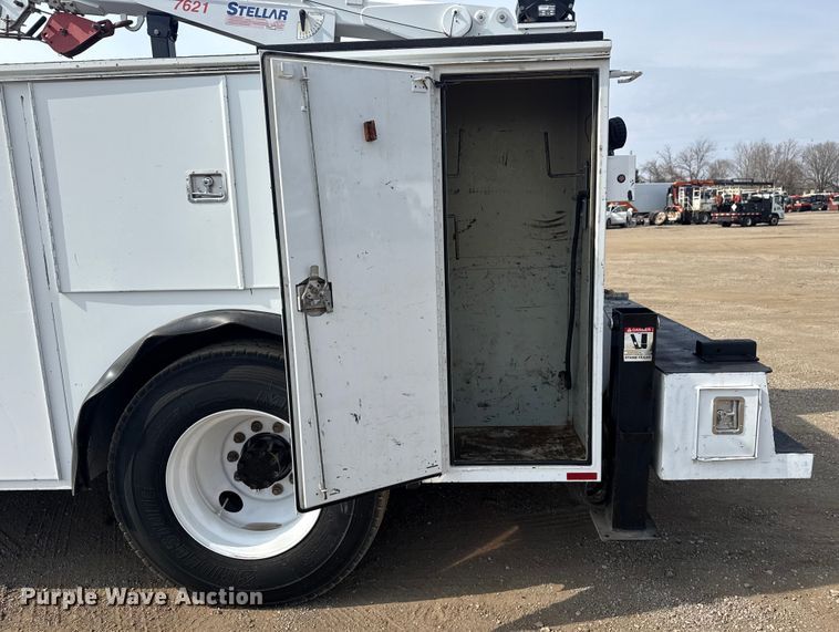 image for item EG2096 2011 Ford F650 Super Duty  utility / service truck