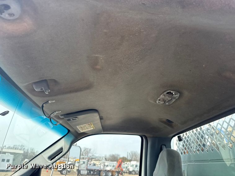 image for item EG2096 2011 Ford F650 Super Duty  utility / service truck