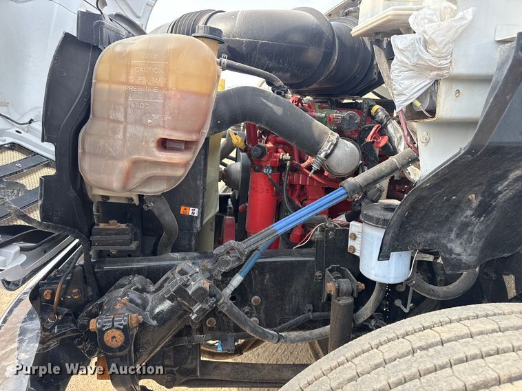 image for item EG2096 2011 Ford F650 Super Duty  utility / service truck