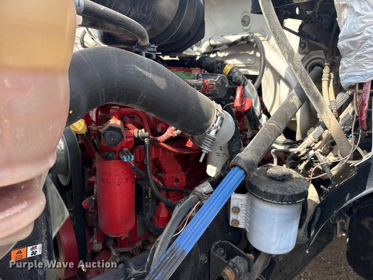 image for item EG2096 2011 Ford F650 Super Duty  utility / service truck