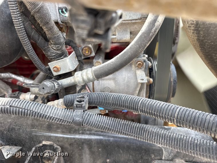 image for item EG2096 2011 Ford F650 Super Duty  utility / service truck