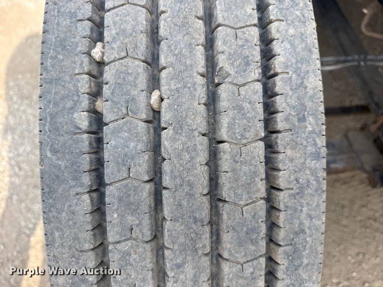 image for item EG2096 2011 Ford F650 Super Duty  utility / service truck