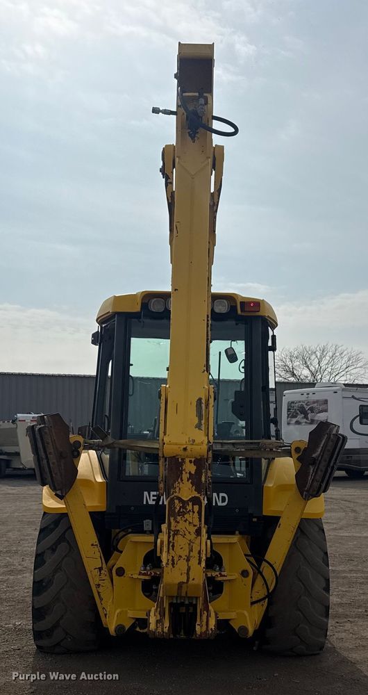 image for item EG2097 New Holland LB75B backhoe