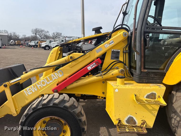 image for item EG2097 New Holland LB75B backhoe
