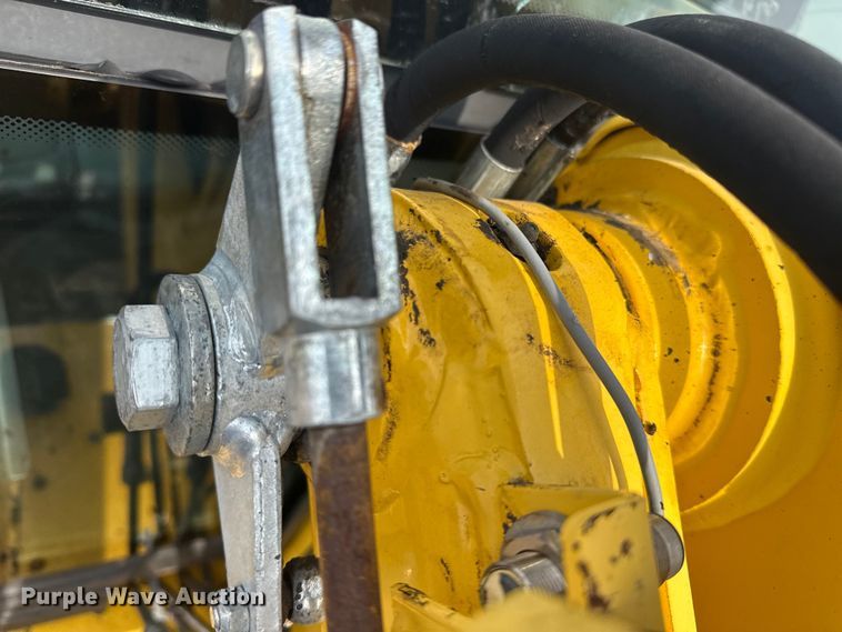 image for item EG2097 New Holland LB75B backhoe