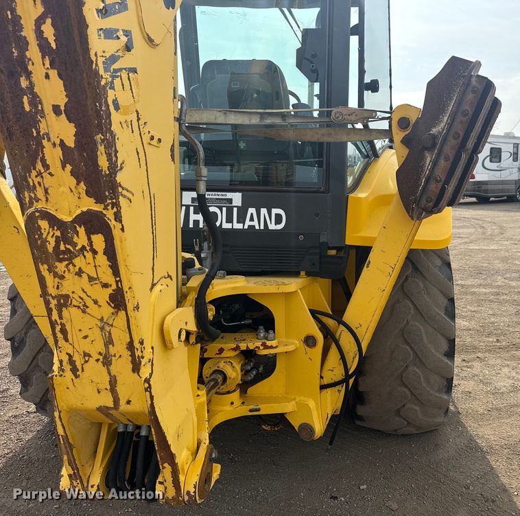 image for item EG2097 New Holland LB75B backhoe