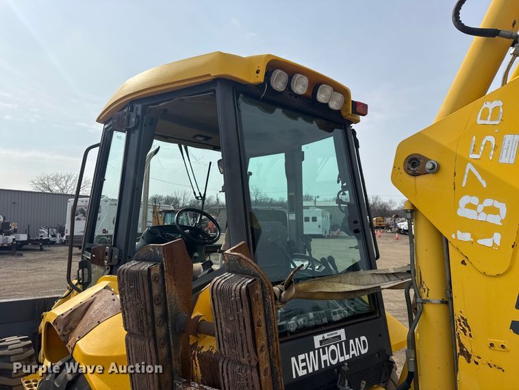 image for item EG2097 New Holland LB75B backhoe
