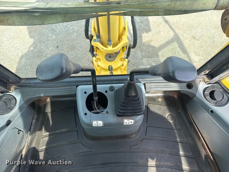 image for item EG2097 New Holland LB75B backhoe