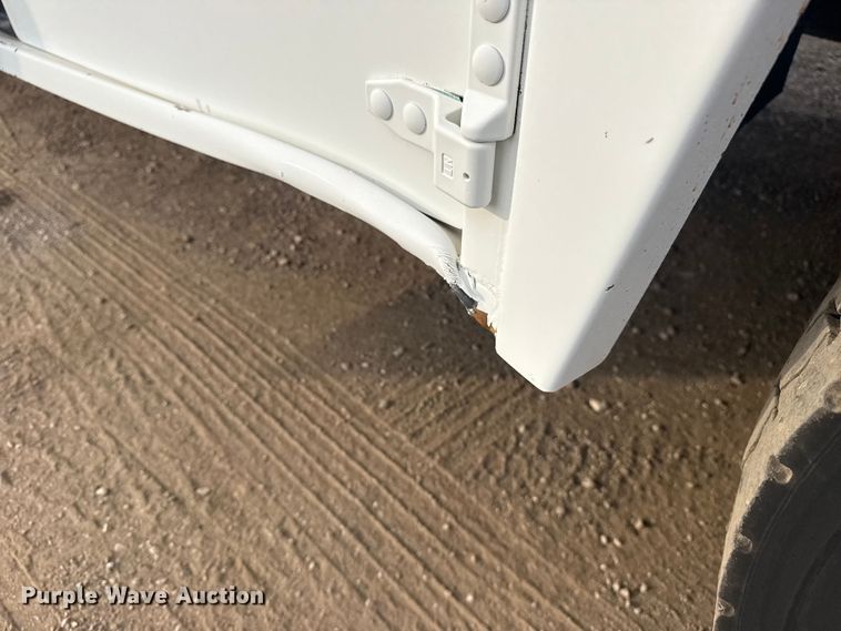 image for item EG2102 2014 Freightliner Business Class M2 utility / service truck