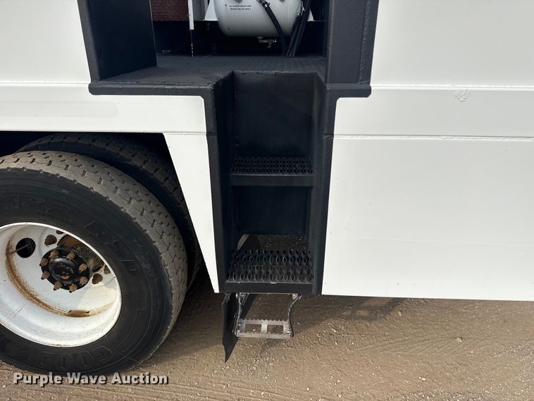 image for item EG2102 2014 Freightliner Business Class M2 utility / service truck