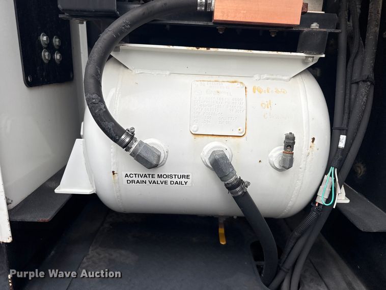 image for item EG2102 2014 Freightliner Business Class M2 utility / service truck