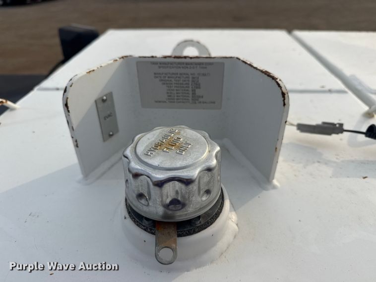 image for item EG2102 2014 Freightliner Business Class M2 utility / service truck