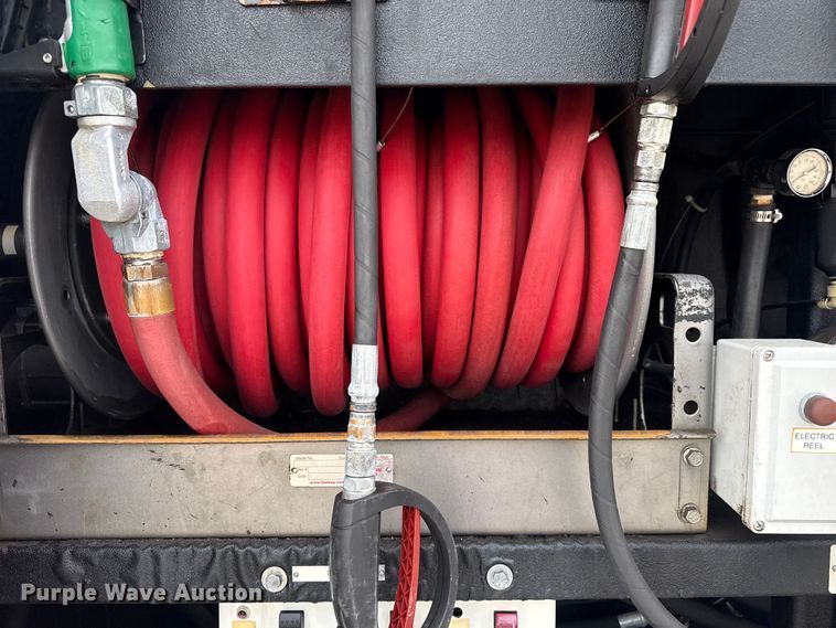 image for item EG2102 2014 Freightliner Business Class M2 utility / service truck