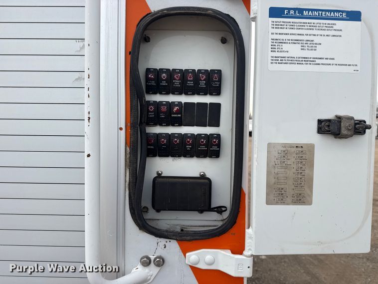 image for item EG2102 2014 Freightliner Business Class M2 utility / service truck