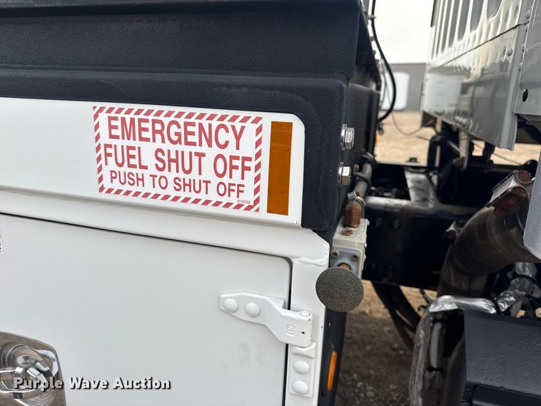 image for item EG2102 2014 Freightliner Business Class M2 utility / service truck