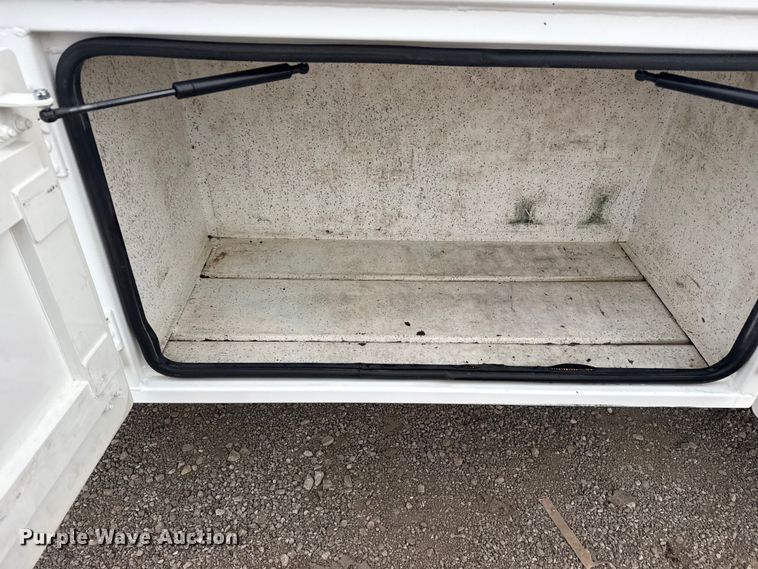 image for item EG2102 2014 Freightliner Business Class M2 utility / service truck