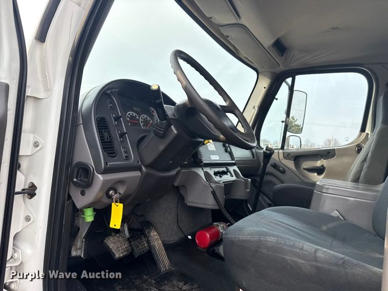 image for item EG2102 2014 Freightliner Business Class M2 utility / service truck