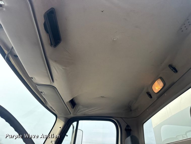 image for item EG2102 2014 Freightliner Business Class M2 utility / service truck