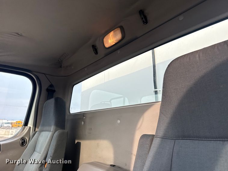 image for item EG2102 2014 Freightliner Business Class M2 utility / service truck