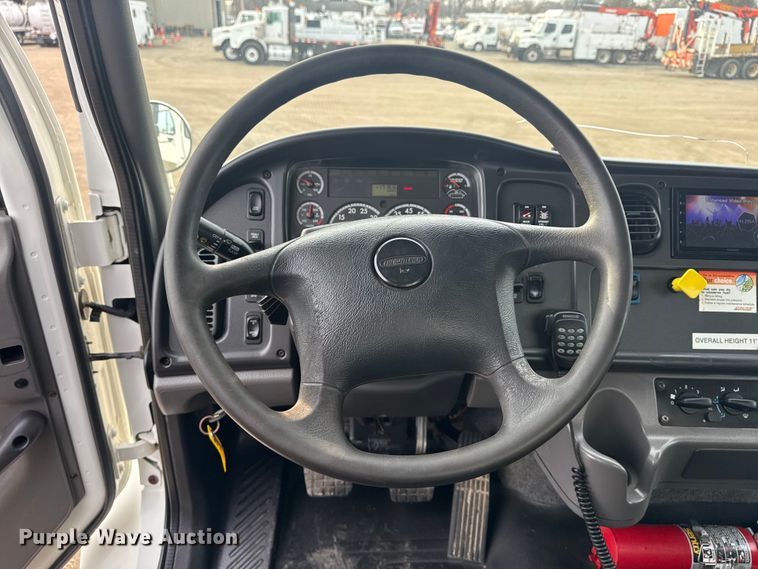 image for item EG2102 2014 Freightliner Business Class M2 utility / service truck