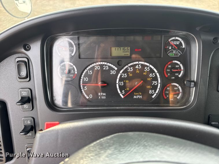 image for item EG2102 2014 Freightliner Business Class M2 utility / service truck