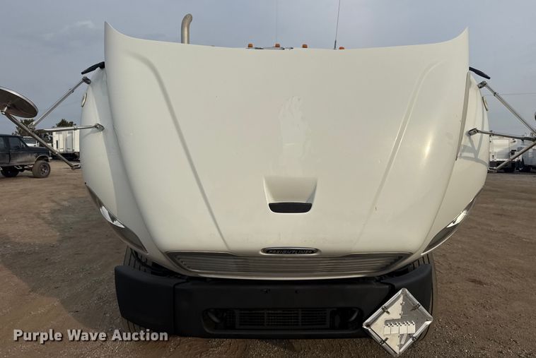 image for item EG2102 2014 Freightliner Business Class M2 utility / service truck