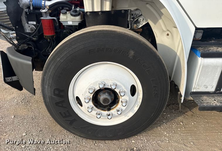 image for item EG2102 2014 Freightliner Business Class M2 utility / service truck