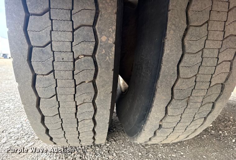 image for item EG2102 2014 Freightliner Business Class M2 utility / service truck