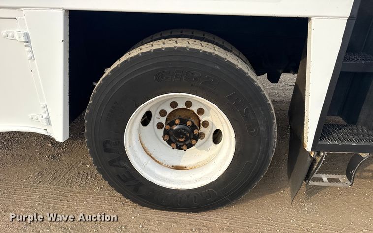 image for item EG2102 2014 Freightliner Business Class M2 utility / service truck