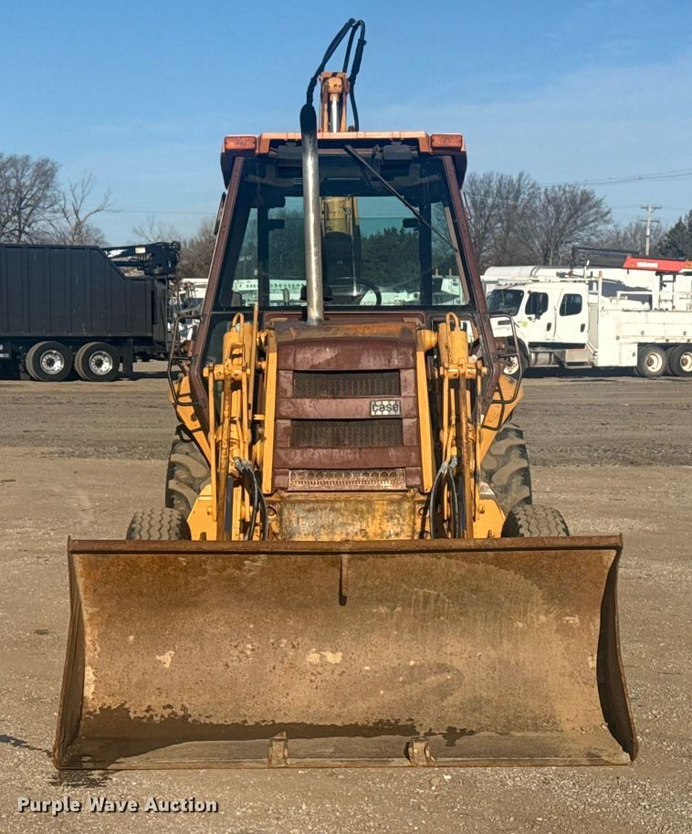 image for item EG2103 Case 580K 